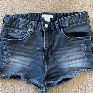black cut off jean shorts